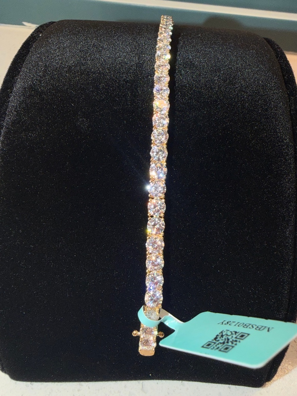 NWT 10K Yellow Gold 17ctw Moissanite Tennis Bracelet 8"